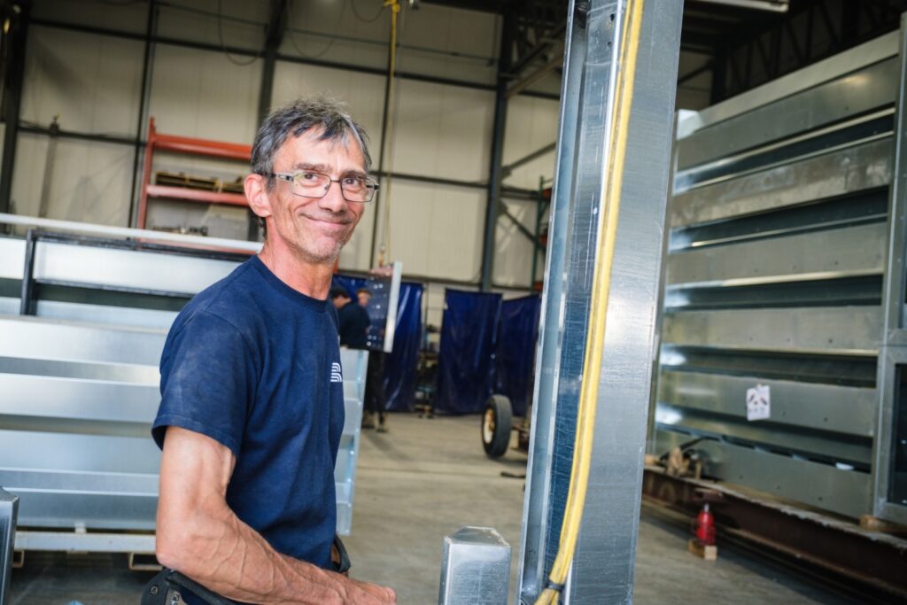 L'usine d'assemblage manoeuvre